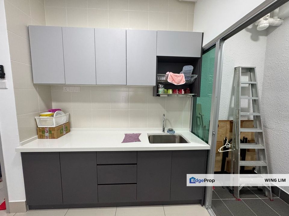 ALMOST Fully 𝐅𝐮𝐫𝐧𝐢𝐬𝐡𝐞𝐝 2𝐑2𝐁 𝐀𝐯𝐚𝐢𝐥𝐚𝐛𝐥𝐞 𝐢𝐧 𝐑𝐚𝐳𝐚𝐤 𝐂𝐢𝐭𝐲 @ 𝐒𝐮𝐧𝐠𝐚𝐢 𝐁𝐞𝐬𝐢, Kuala Lumpur, Salak Selatan