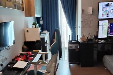 Tropical Villa Luxury Service Suites