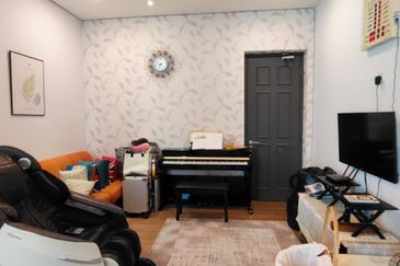 Tropical Villa Luxury Service Suites