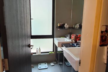 Tropical Villa Luxury Service Suites