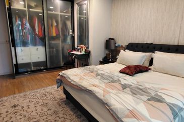 Tropical Villa Luxury Service Suites