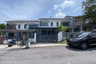 Taman Muzaffar Heights