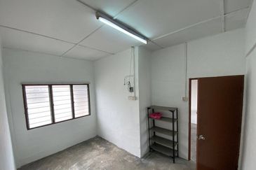 PANGSAPURI TAMAN ANIKA LORONG PANDAN MELAKA  Rumah Murah Di Tengah Bandar Melaka Rm 89k sahaja❗️❗️❗️