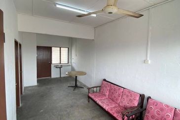 PANGSAPURI TAMAN ANIKA LORONG PANDAN MELAKA  Rumah Murah Di Tengah Bandar Melaka Rm 89k sahaja❗️❗️❗️