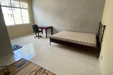 For Sale Pangsapuri Taman Pelangi, Ayer Keroh, Melaka.