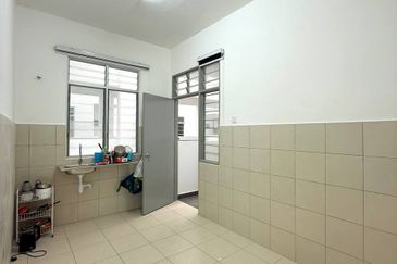 Residensi Melaka Tengah 2