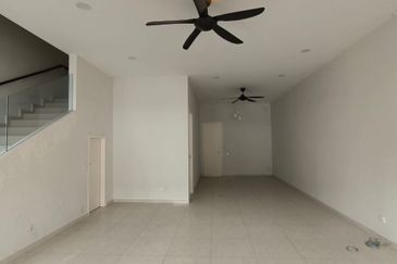 Gated & Guarded 2 Storey Terrace House, Taman One Krubong, Krubong Melaka For Sale