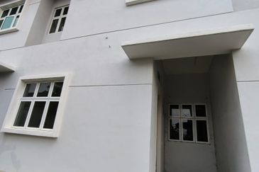 Gated & Guarded 2 Storey Terrace House, Taman One Krubong, Krubong Melaka For Sale