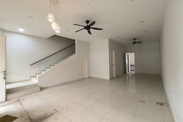 Gated & Guarded 2 Storey Terrace House, Taman One Krubong, Krubong Melaka For Sale