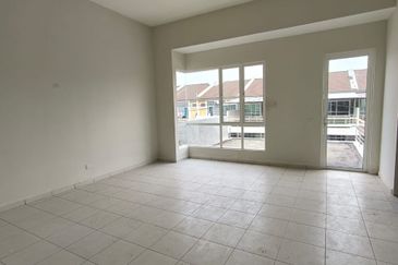 Gated & Guarded 2 Storey Terrace House, Taman One Krubong, Krubong Melaka For Sale