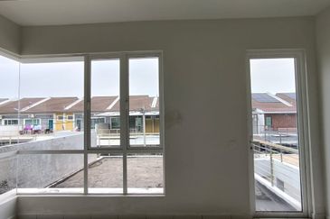 Gated & Guarded 2 Storey Terrace House, Taman One Krubong, Krubong Melaka For Sale