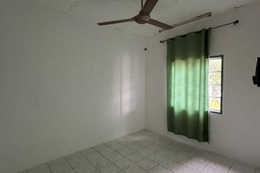 Teres Setingkat, Taman Ayer Molek Seksyen 1, Melaka