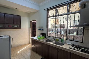 Rumah Cantik! Harga Murah! Semi D Cluster 2 Tingkat, Taman Tasik Utama Melaka, Ayer Keroh Melaka 