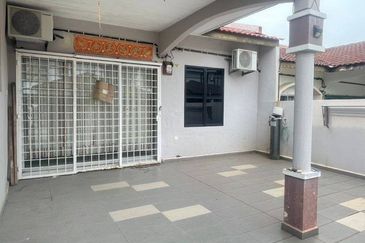 Rumah Teres Setingkat, Taman Bertam Impian, Melaka Untuk Dijual 