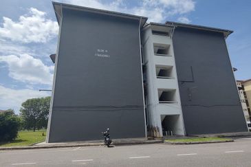 Sesuai untuk Pelabura! Freehold Pangsapuri Taman Tasik Utama, Melaka 