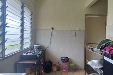 Sesuai untuk Pelabura! Freehold Pangsapuri Taman Tasik Utama, Melaka 