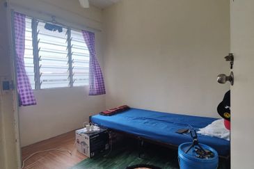 Sesuai untuk Pelabura! Freehold Pangsapuri Taman Tasik Utama, Melaka 