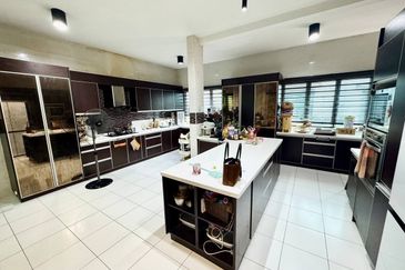 Corner Lot 2 Storey Terrace Jalan Selasih, Cahaya Alam U12 Shah Alam