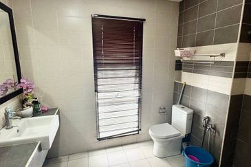 Corner Lot 2 Storey Terrace Jalan Selasih, Cahaya Alam U12 Shah Alam