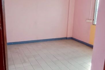 Apartment Cheras Perdana Block C Bandar Tun Hussein Onn Cheras Selangor.