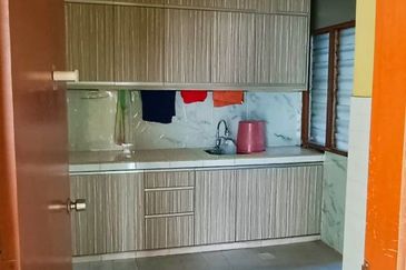 Apartment Cheras Perdana Block C Bandar Tun Hussein Onn Cheras Selangor.