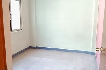 Apartment Cheras Perdana Block C Bandar Tun Hussein Onn Cheras Selangor.