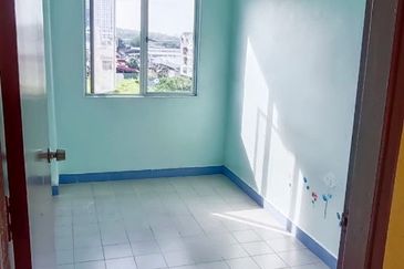 Apartment Cheras Perdana Block C Bandar Tun Hussein Onn Cheras Selangor.