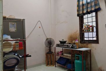 Freehold Low Level Mahsuri Apartment Setiawangsa, KL near to Setiawangsa Commercial Center 