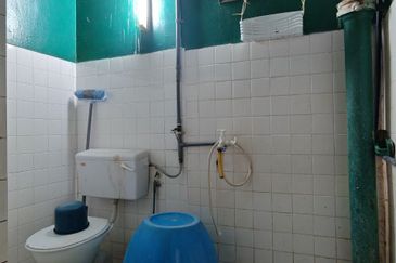 Freehold Low Level Mahsuri Apartment Setiawangsa, KL near to Setiawangsa Commercial Center 