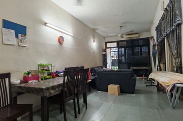 Freehold Low Level Mahsuri Apartment Setiawangsa, KL near to Setiawangsa Commercial Center 