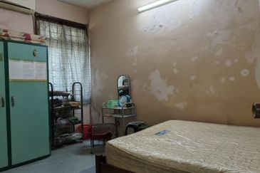 Freehold Low Level Mahsuri Apartment Setiawangsa, KL near to Setiawangsa Commercial Center 