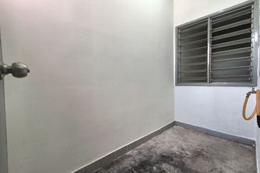 Rm190K sahaja! Pangsapuri Seri Mutiara, Putra Heights  