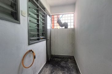 Rm190K sahaja! Pangsapuri Seri Mutiara, Putra Heights  