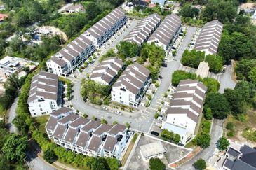 Crescent Park Townvilla