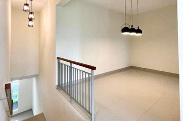 Crescent Park Townvilla