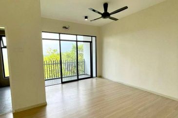 Crescent Park Townvilla