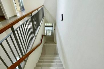 Crescent Park Townvilla