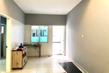 Facing Open, 3 Storey Bayu Height 2, Taman Bayu Heights 2, Seri kembangan