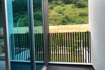 Facing Open, 3 Storey Bayu Height 2, Taman Bayu Heights 2, Seri kembangan