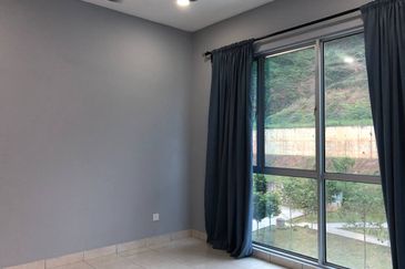 Facing Open, 3 Storey Bayu Height 2, Taman Bayu Heights 2, Seri kembangan