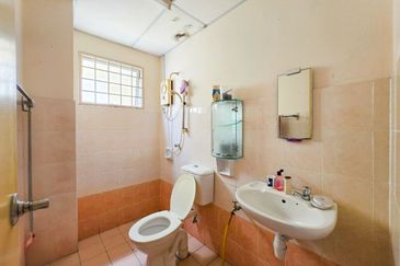 FOR SALE: Condominium Sri Pandan Condo, Pandan Mewah, Ampang