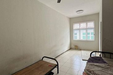 Teres 2 Tingkat Intermediate, Taman Desa Bertam Melaka Untuk Dijual  