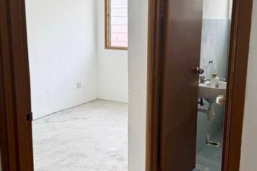 End Lot 2 Storey Terrace, Puncak Jalil PUJ 1 For Sale 