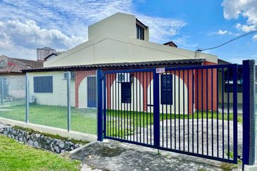 Corner Lot Single Storey Terrace, Taman Ampang Jaya Selangor For Sale