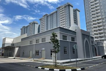 🏙 RESIDENSI MELAKA TENGAH 2 – POKOK MANGGA  📍 
