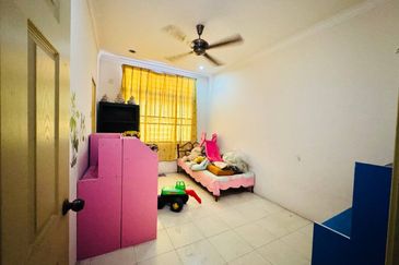 Teres 2 Tingkat Taman Venice Raya Lumut, Manjung Perak 