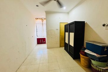 Teres 2 Tingkat Taman Venice Raya Lumut, Manjung Perak 