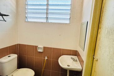 Teres 2 Tingkat Taman Venice Raya Lumut, Manjung Perak 