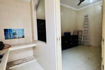 Teres 2 Tingkat Taman Venice Raya Lumut, Manjung Perak 