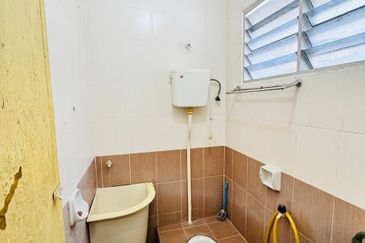 Teres 2 Tingkat Taman Venice Raya Lumut, Manjung Perak 